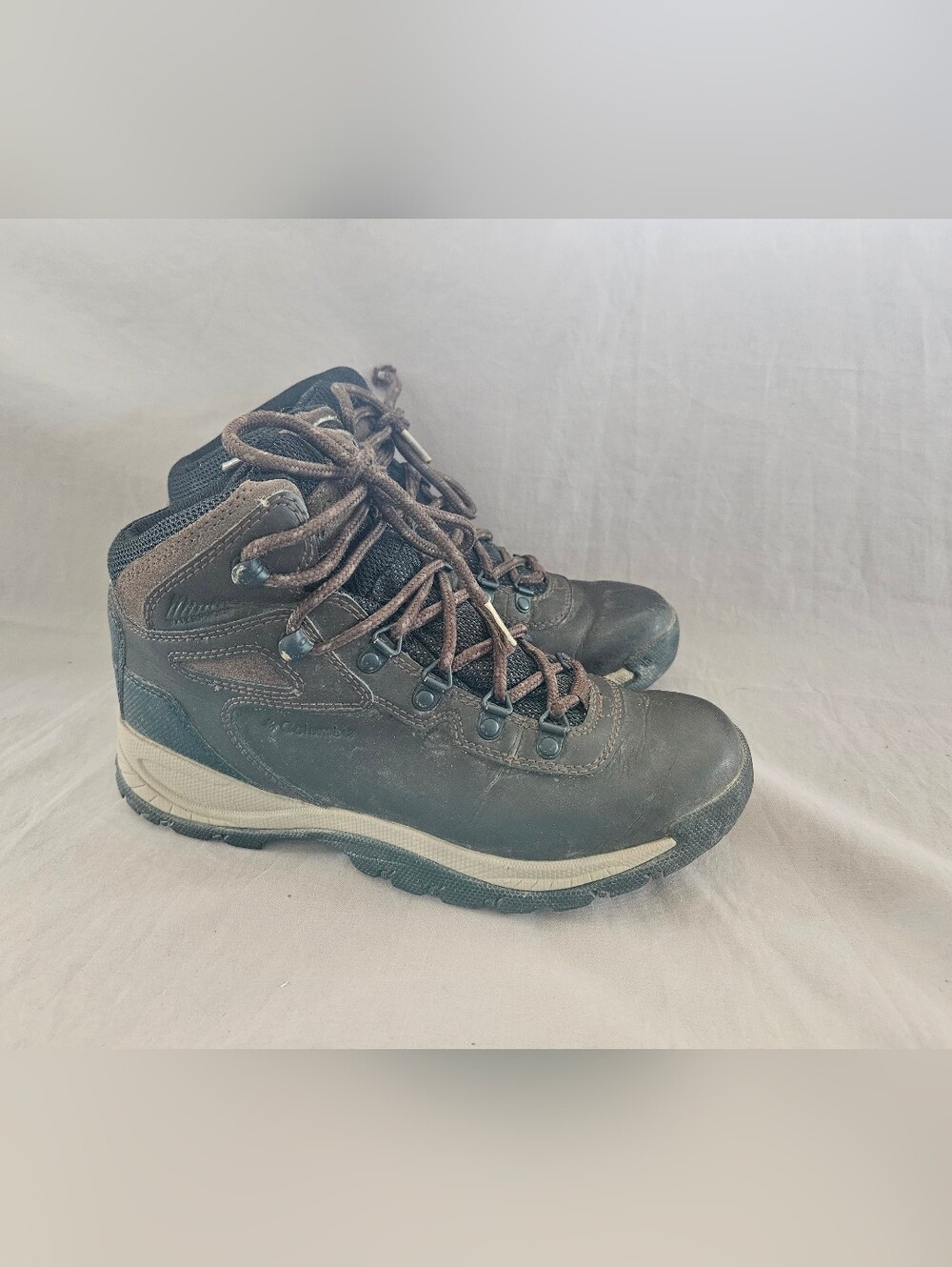 Columbia Brown Leather Hiking Boots